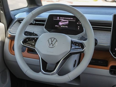 Used 2025 Volkswagen ID. Buzz 1st Edition image 16