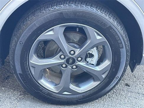 Used 2024 Ford Escape ST-Line image 28