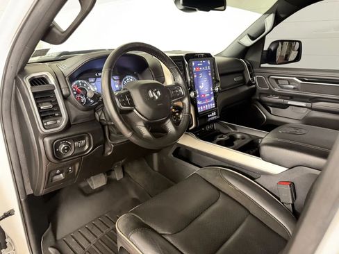 Used 2019 RAM 1500 Laramie AWD/4WD image 13