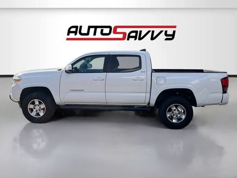 Used 2020 Toyota Tacoma SR5 RWD image 4