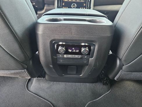 New 2026 GMC Yukon Elevation image 26