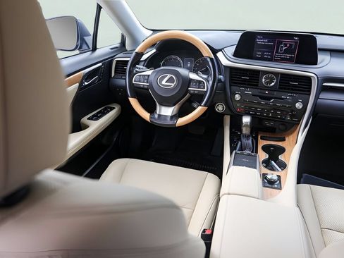 Used 2021 Lexus RX 350L FWD w/ Premium Package image 29