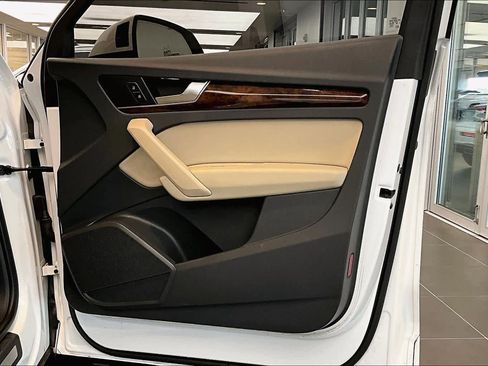 Used 2018 Audi Q5 2.0T Premium Plus w/ Premium Plus Package image 22