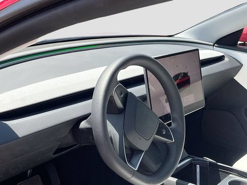 Used 2025 Tesla Model 3 Long Range RWD image 9