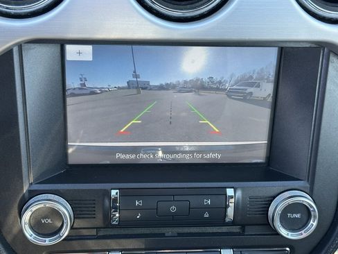 Used 2017 Ford Mustang Premium image 5