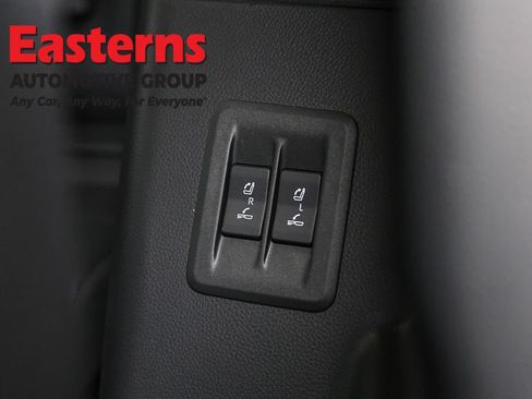 Used 2024 Lexus GX 550 w/ Cold Area Package AWD/4WD image 30