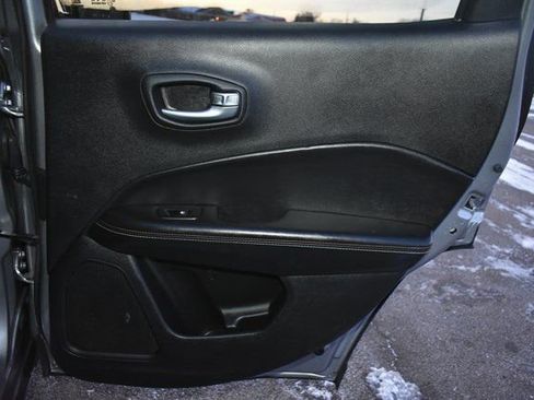 Used 2019 Jeep Compass Latitude image 38