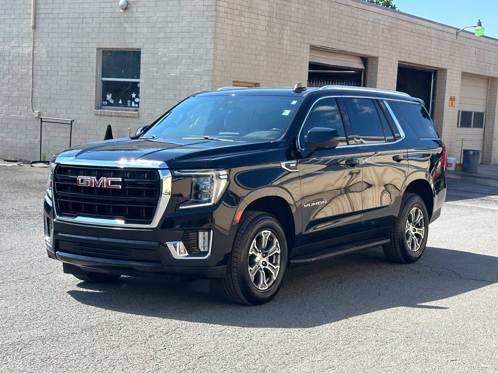 Used 2023 GMC Yukon SLE AWD/4WD image 2