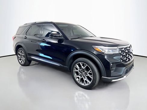 Used 2025 Ford Explorer Platinum w/ Ultimate Package image 26