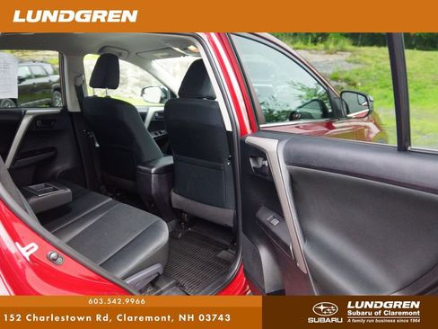 Used 2018 Toyota RAV4 LE w/ All Weather Liner Package AWD/4WD image 24