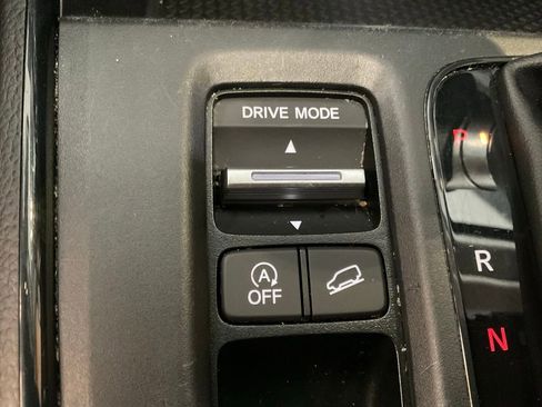 Used 2025 Honda CR-V EX image 18