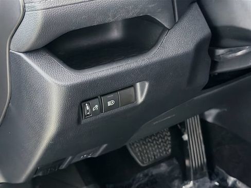 Used 2023 Toyota RAV4 LE FWD image 10