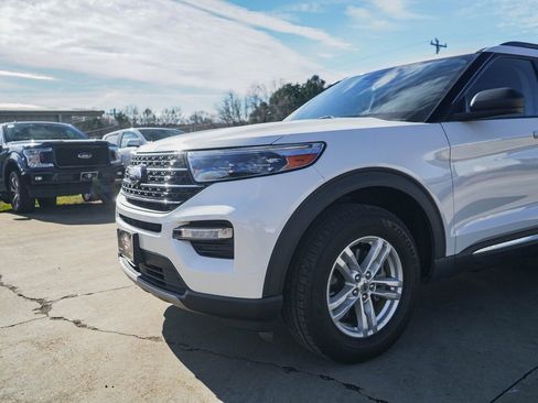 Used 2020 Ford Explorer XLT w/ Equipment Group 202A image 29