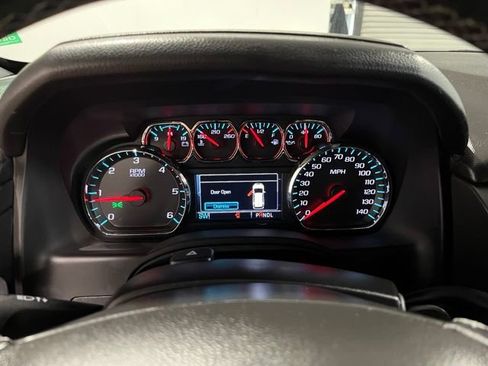 Used 2020 Chevrolet Suburban LT RWD image 26