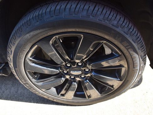 Certified 2022 Lincoln Navigator Reserve image 10