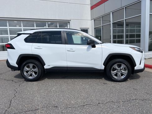 Used 2025 Toyota RAV4 LE AWD/4WD image 11