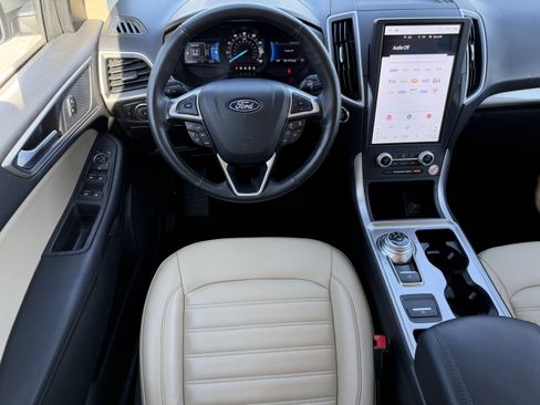Used 2023 Ford Edge SEL image 13