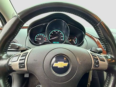 Used 2010 Chevrolet Malibu LTZ image 11