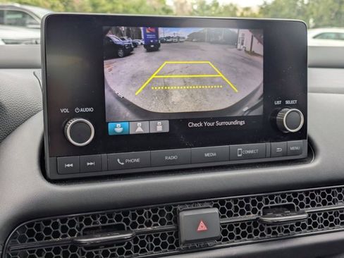 Used 2025 Honda HR-V LX image 9