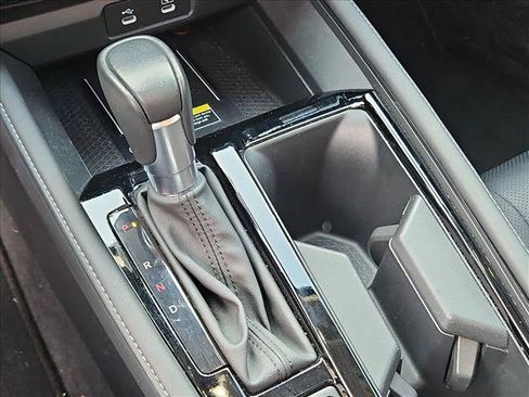 Used 2024 Honda Accord Touring image 12