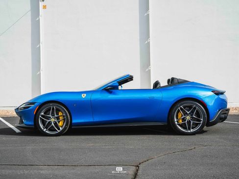 Used 2026 Ferrari Roma Spider RWD image 3