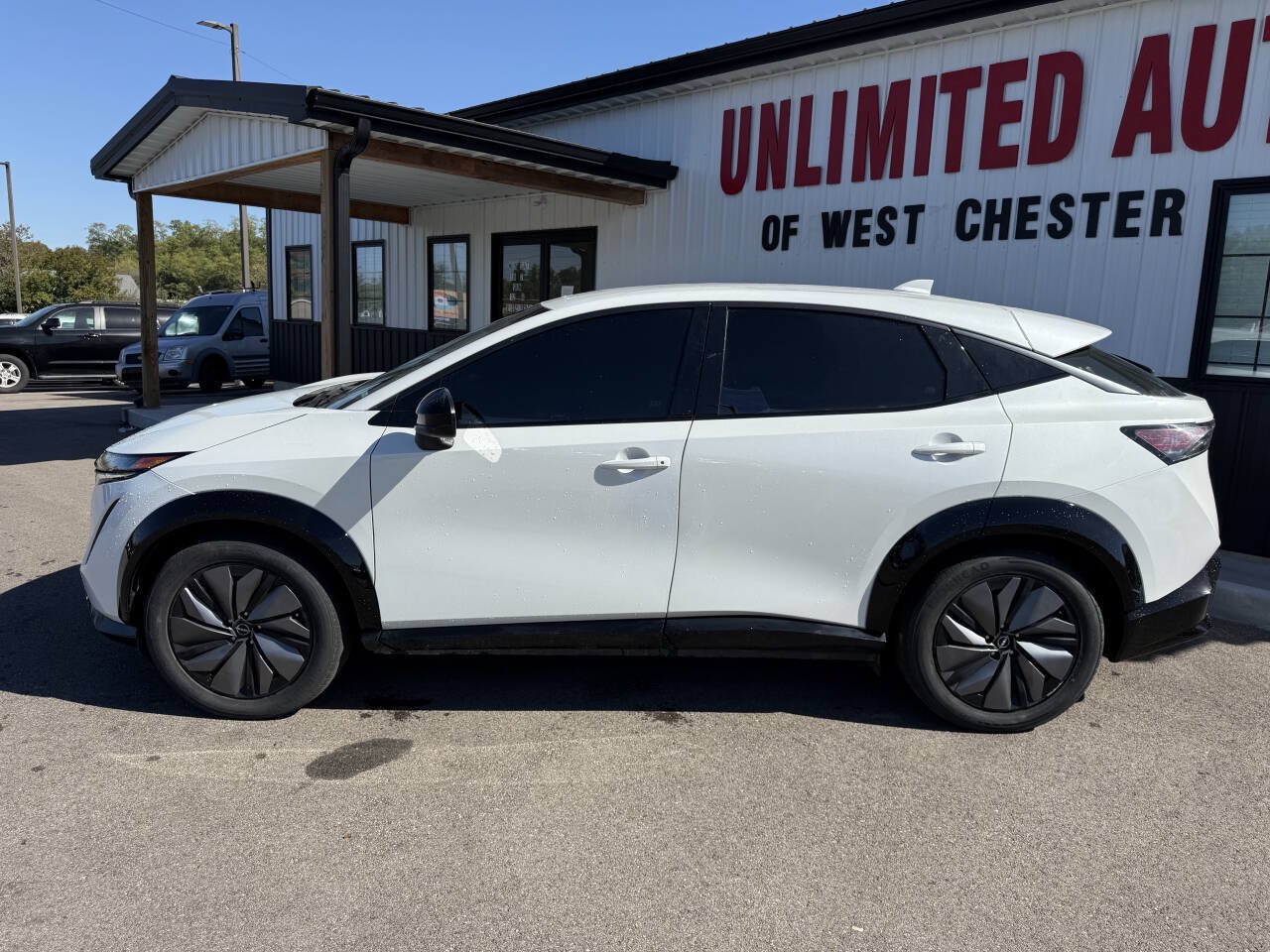 Used 2024 Nissan Ariya AWD image 12