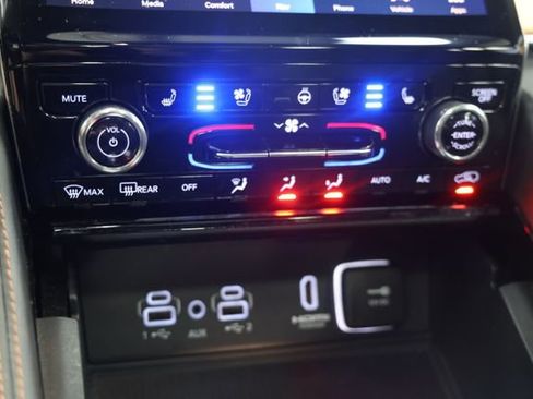 Used 2022 Jeep Grand Cherokee Summit AWD/4WD image 29