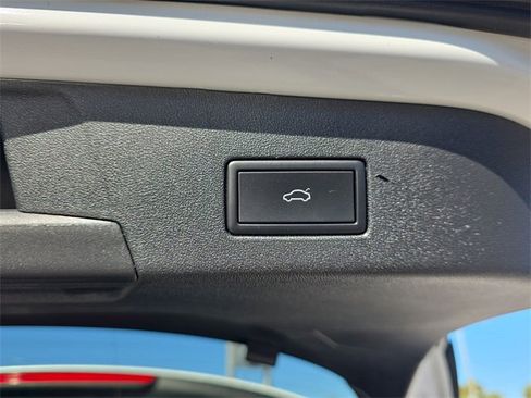 Used 2024 Volkswagen ID.4 S image 25