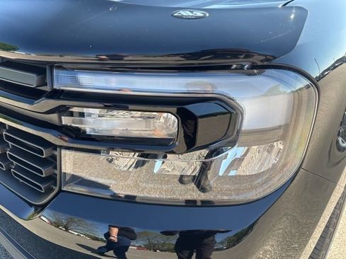 Used 2023 Ford Maverick Lariat w/ Lariat Luxury Package image 9