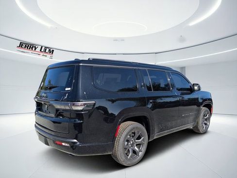 New 2026 Jeep Grand Wagoneer Limited w/ Premium Group II image 3