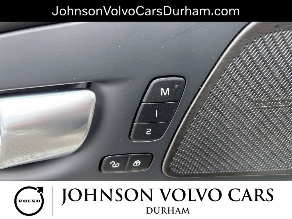 Used 2024 Volvo XC60 T8 Ultimate w/ Protection Package Premier AWD/4WD image 15