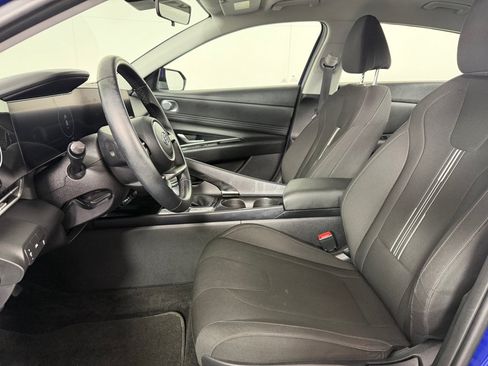 Used 2023 Hyundai Elantra SEL w/ Convenience Package FWD image 11
