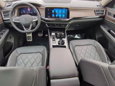 New 2026 Volkswagen Atlas SEL Premium R-Line image 18