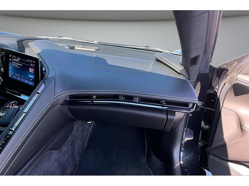 Used 2024 Chevrolet Corvette Z06 RWD image 18
