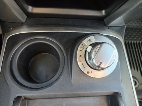 Used 2018 Toyota 4Runner Limited image 27