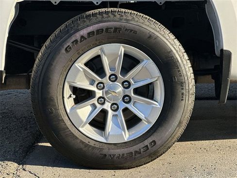 Used 2021 Chevrolet Silverado 1500 LT image 31