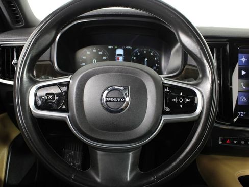 Used 2018 Volvo S90 T5 Momentum w/ Convenience Package image 8