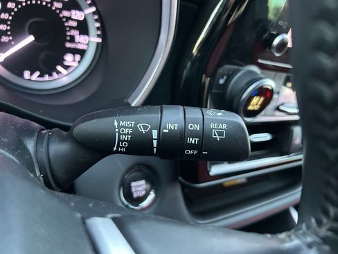 Certified 2023 Toyota Highlander XSE image 22