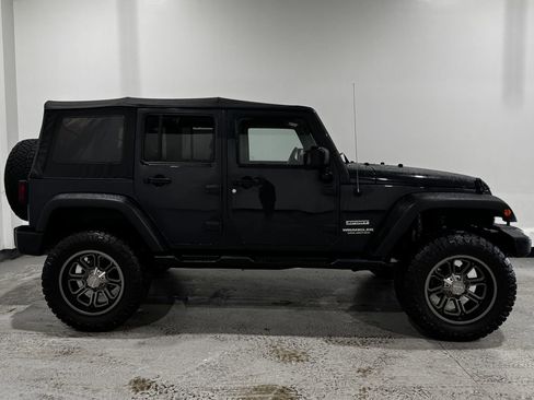 Used 2017 Jeep Wrangler Unlimited Sport w/ Quick Order Package 23S image 16
