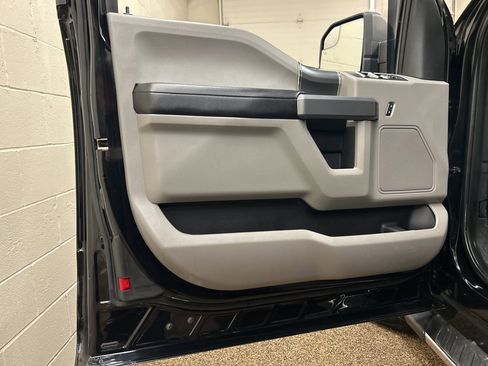 Used 2017 Ford F150 XLT w/ Equipment Group 301A Mid image 13