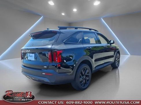 Used 2023 Kia Sorento S AWD/4WD image 3