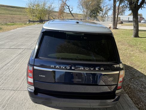 Used 2014 Land Rover Range Rover HSE image 14