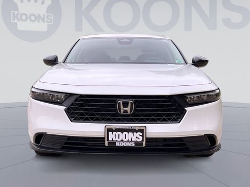 Used 2025 Honda Accord SE image 11