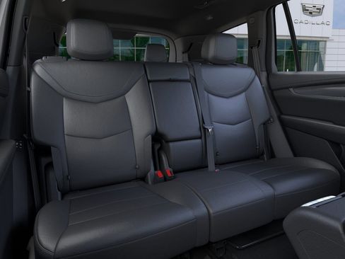 New 2025 Cadillac XT6 Luxury image 17