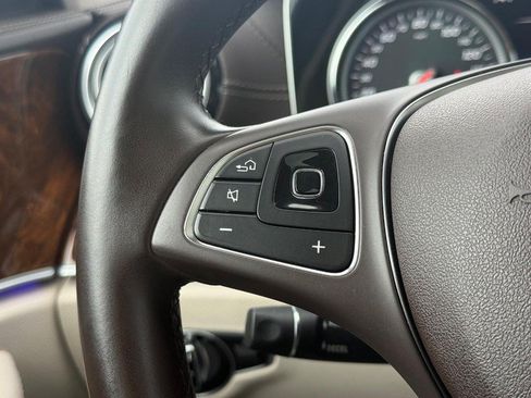Used 2017 Mercedes-Benz E 300 4MATIC image 20