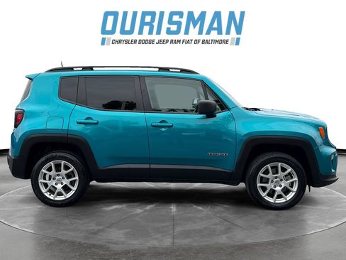 Used 2022 Jeep Renegade Latitude AWD/4WD image 7