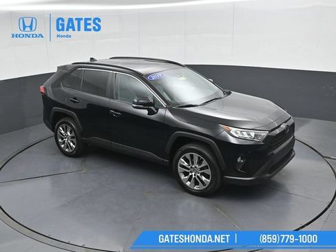 Used 2019 Toyota RAV4 XLE Premium w/ Cold Weather Package AWD/4WD image 47