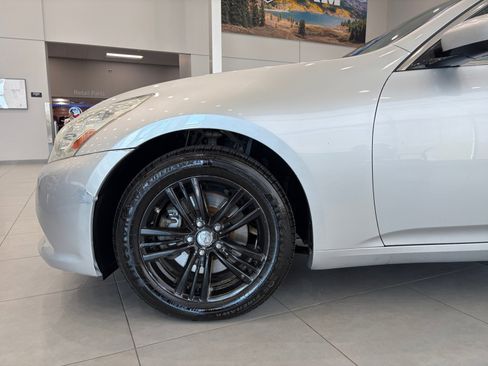 Used 2011 INFINITI G25 x w/ Moonroof Pkg AWD/4WD image 10