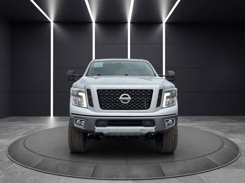 Used 2018 Nissan Titan PRO-4X w/ Pro-4x Utility Package image 2