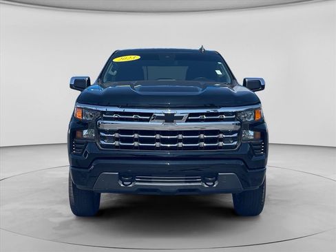 Used 2023 Chevrolet Silverado 1500 Custom AWD/4WD image 2